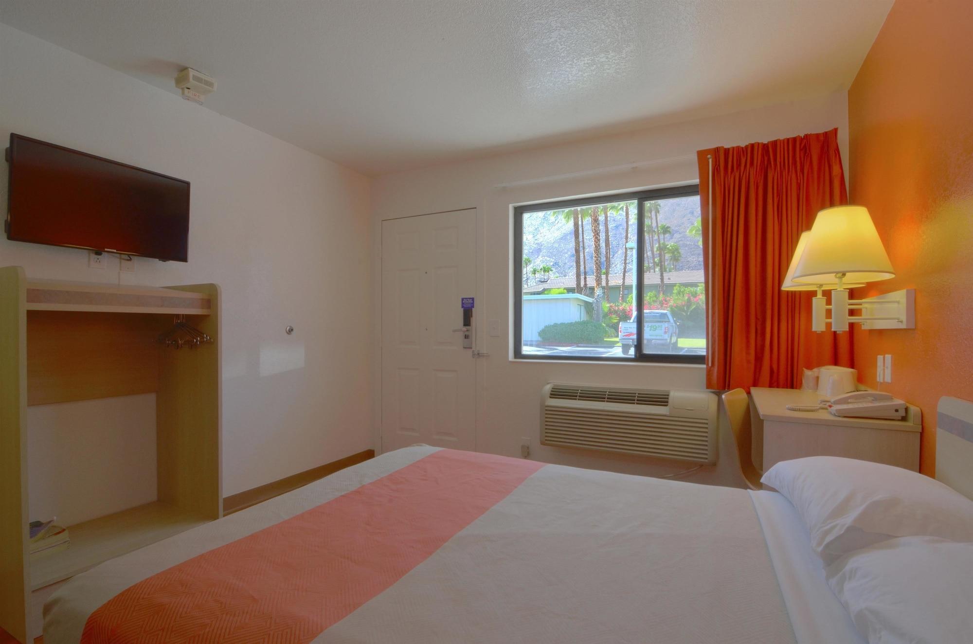 Motel 6-Palm Springs, Ca - East - Palm Canyon Exteriér fotografie