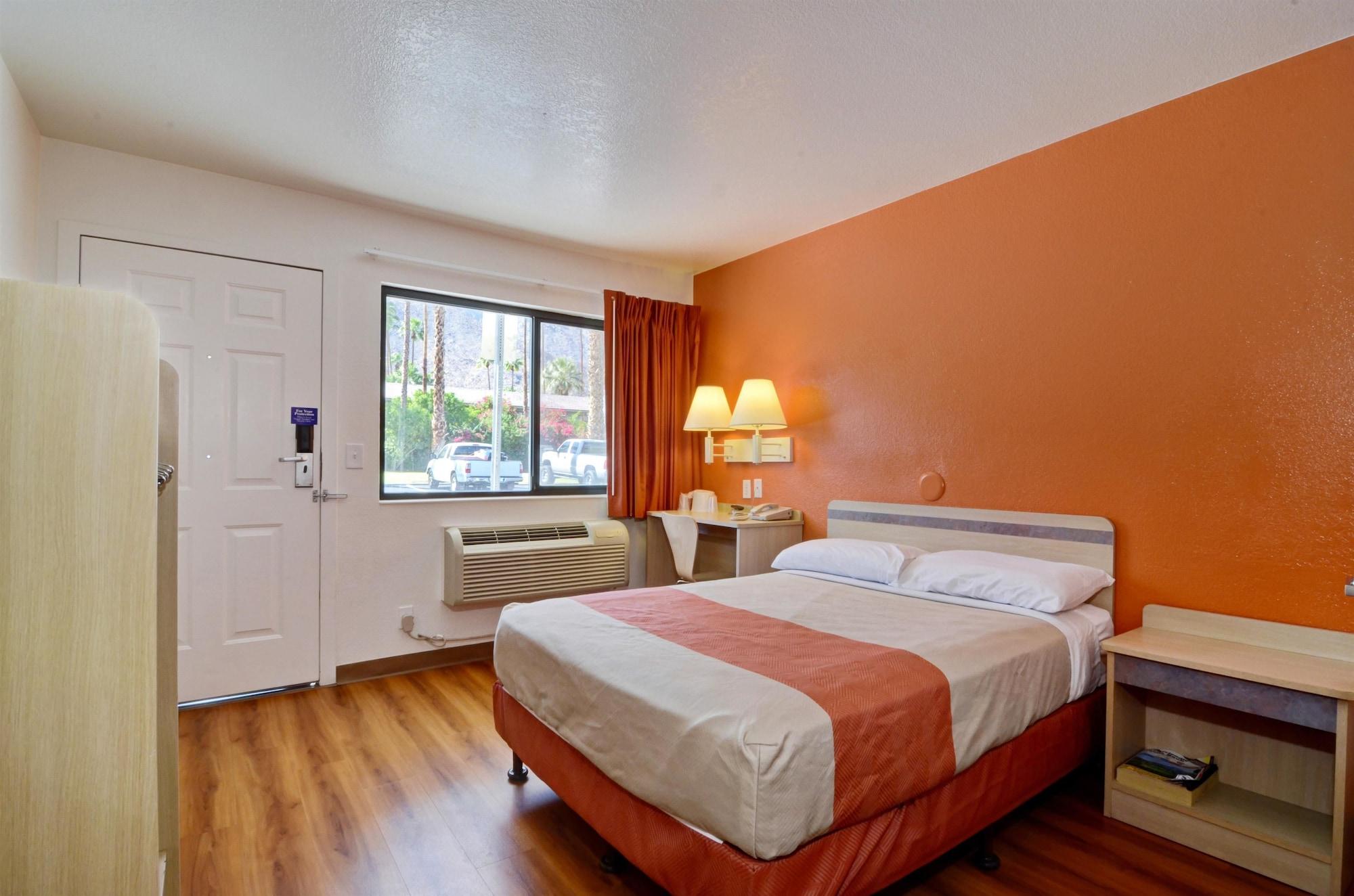 Motel 6-Palm Springs, Ca - East - Palm Canyon Exteriér fotografie