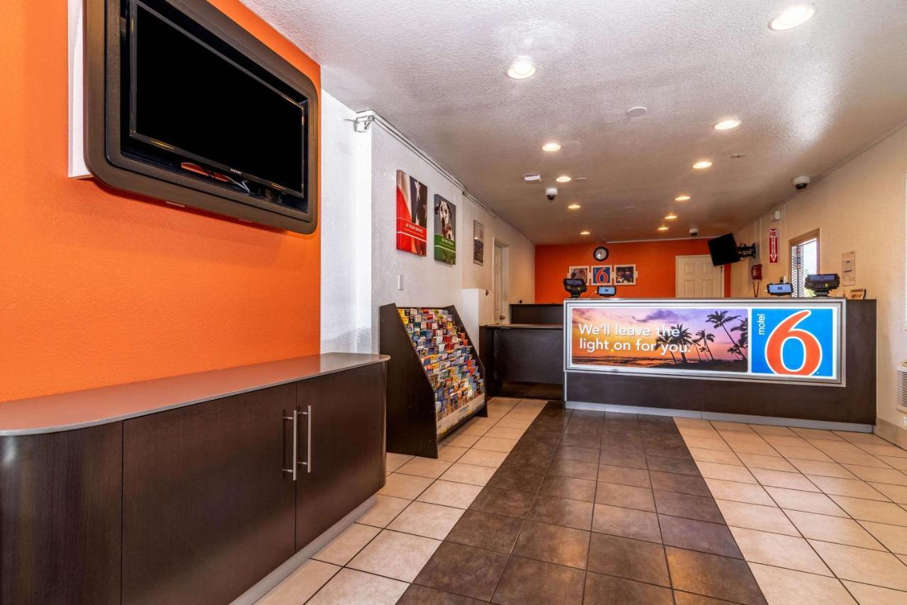 Motel 6-Palm Springs, Ca - East - Palm Canyon Exteriér fotografie