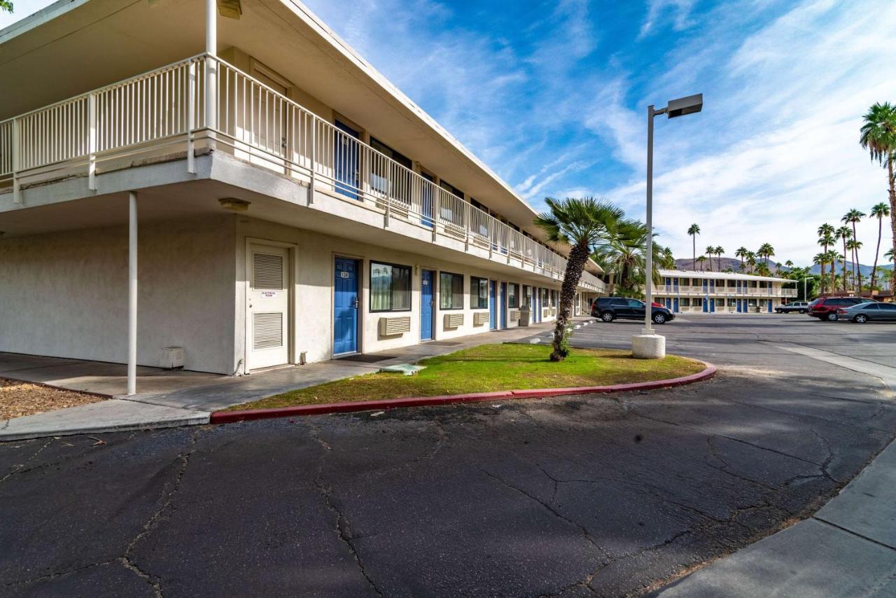 Motel 6-Palm Springs, Ca - East - Palm Canyon Exteriér fotografie