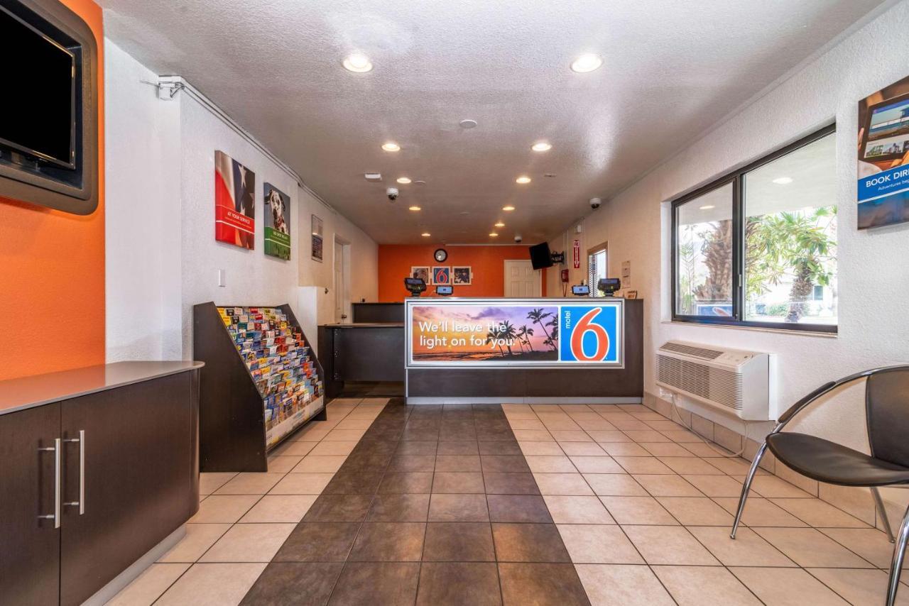 Motel 6-Palm Springs, Ca - East - Palm Canyon Exteriér fotografie