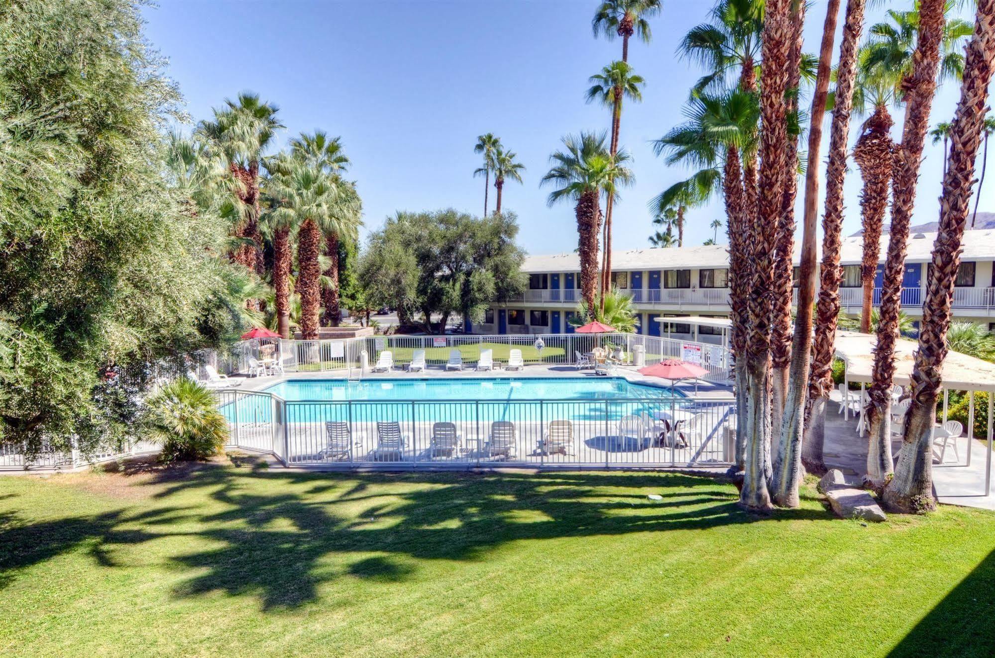 Motel 6-Palm Springs, Ca - East - Palm Canyon Exteriér fotografie