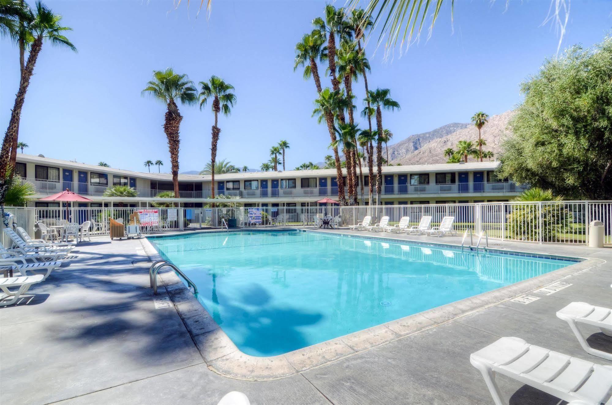 Motel 6-Palm Springs, Ca - East - Palm Canyon Exteriér fotografie