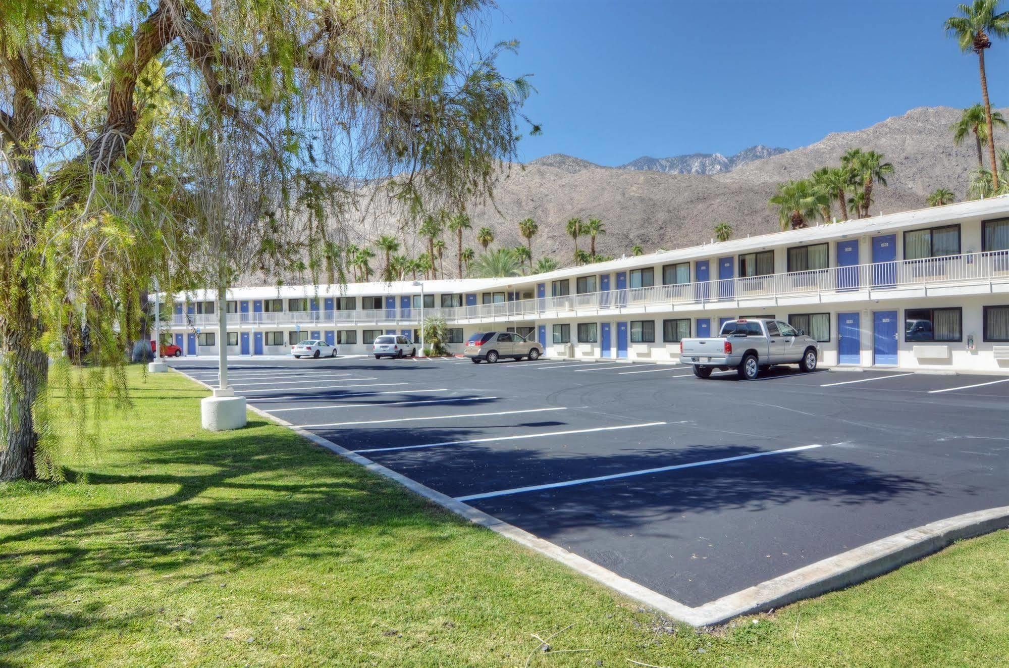 Motel 6-Palm Springs, Ca - East - Palm Canyon Exteriér fotografie