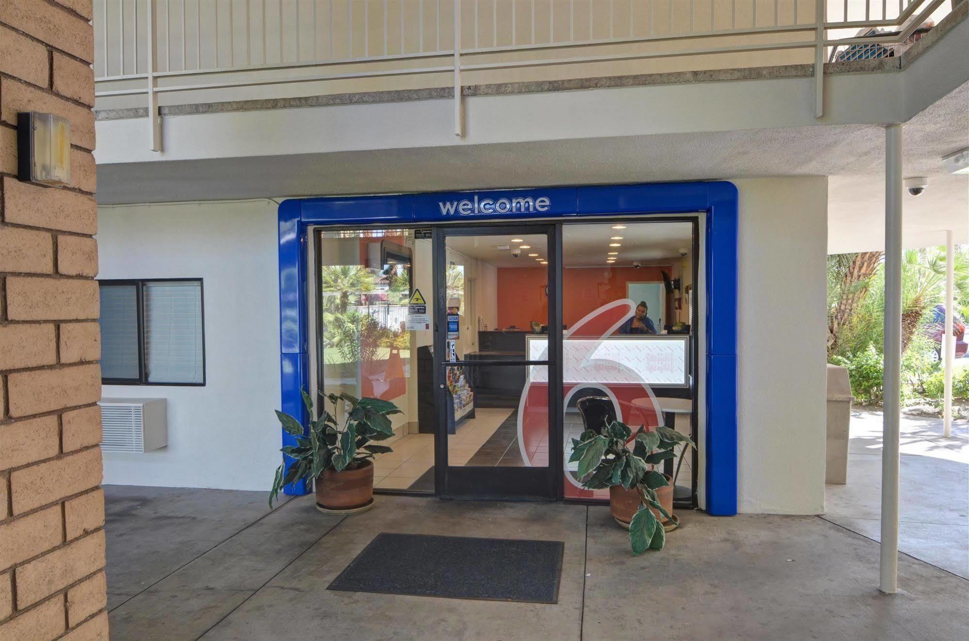 Motel 6-Palm Springs, Ca - East - Palm Canyon Exteriér fotografie