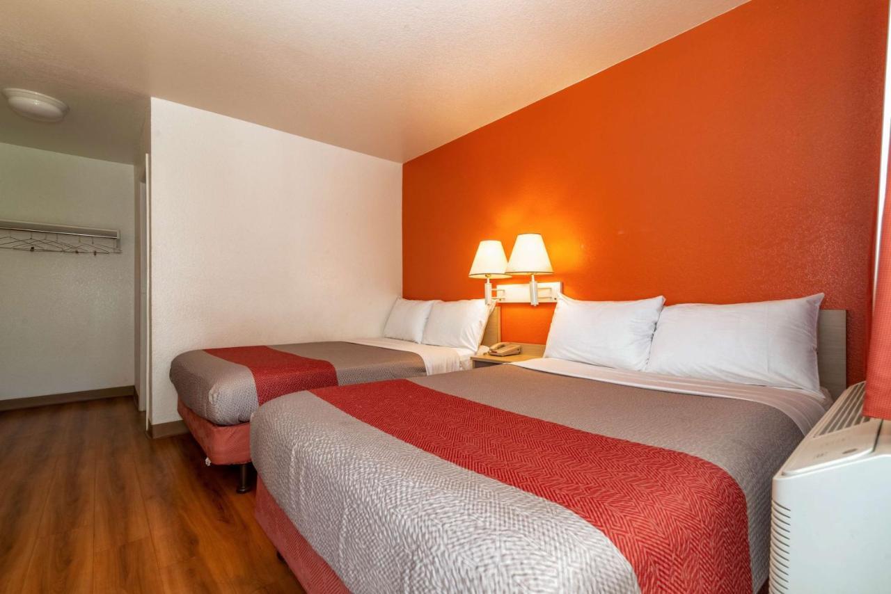Motel 6-Palm Springs, Ca - East - Palm Canyon Exteriér fotografie